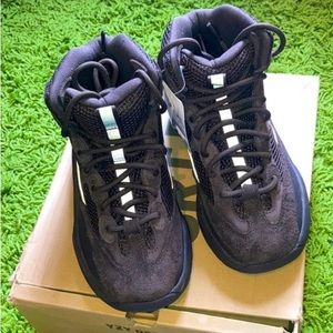 YEEZY DESERT BOOT *NEW NEVER WORN*